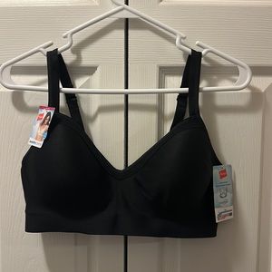 NWT Hanes WireFree Black Bra Size Large